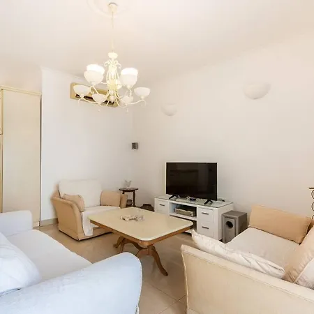Spacious 3 Bedroom, 2 Bathroom, Apt In Sliema Exterior photo
