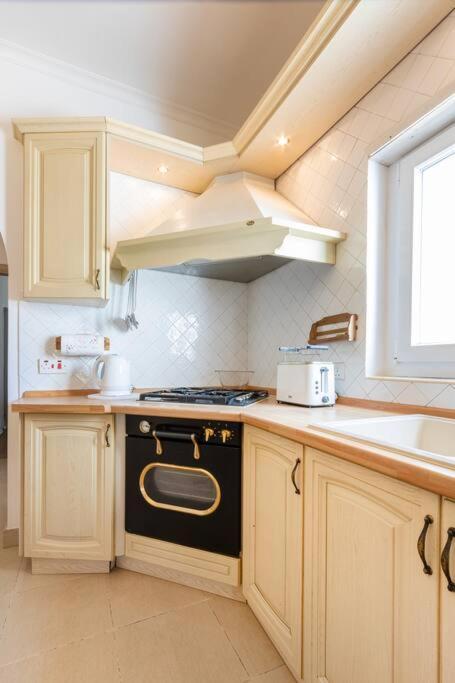 Spacious 3 Bedroom, 2 Bathroom, In