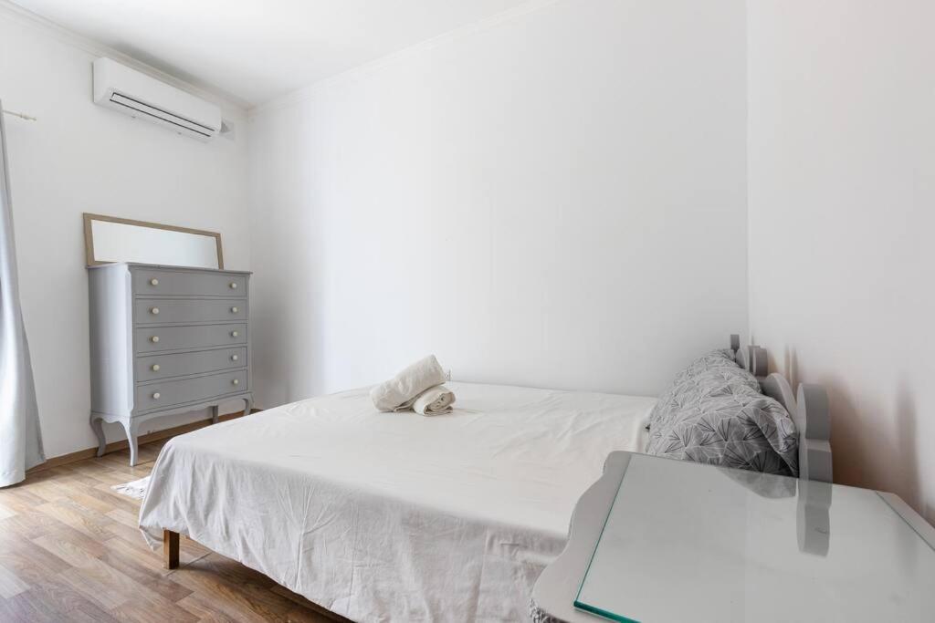 Spacious 3 Bedroom, 2 Bathroom, In *