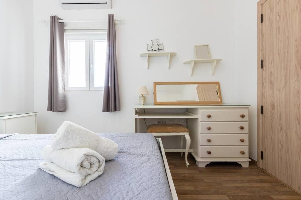 Apartment Spacious 3 Bedroom, 2 Bathroom, In